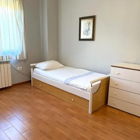 Biancas In The Center Of טיראנה